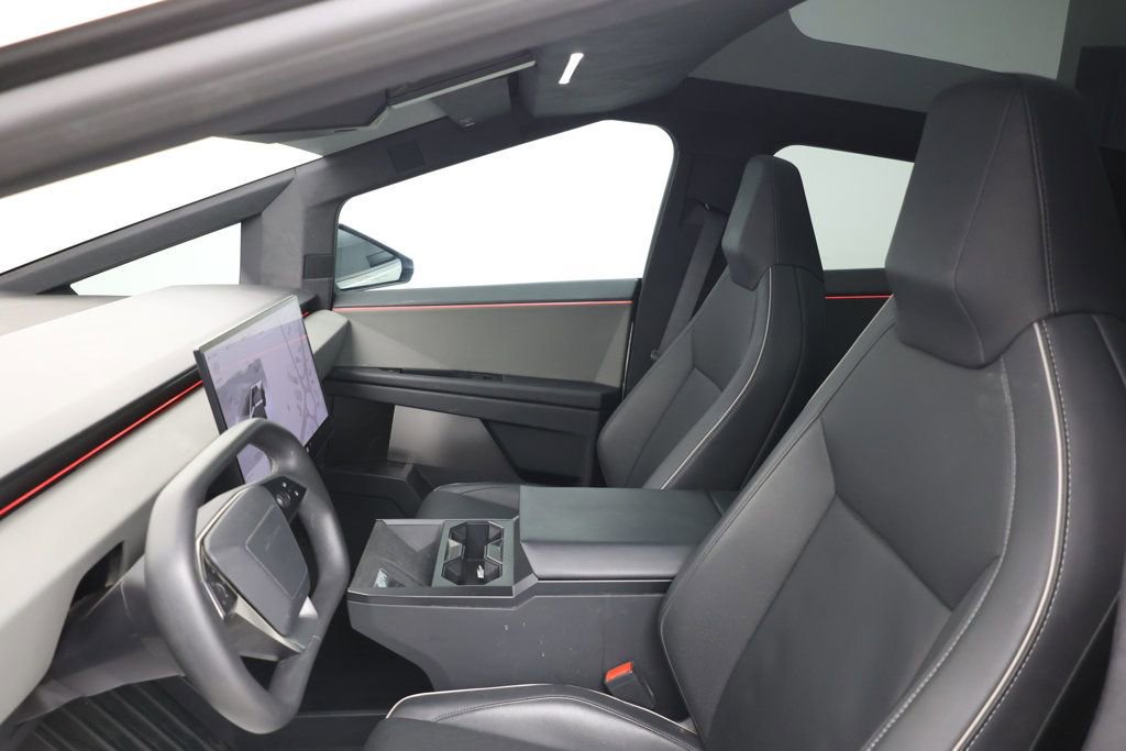 Used 2024 Tesla Cybertruck AWD Crew Cab image 23