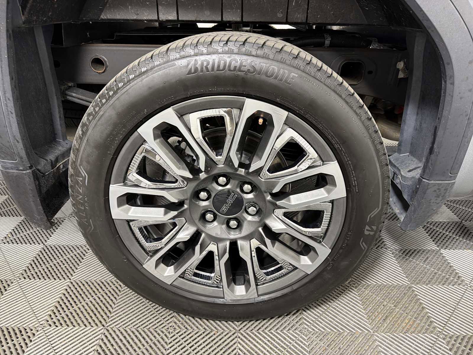 Used 2025 GMC Sierra 1500 Denali Ultimate AWD/4WD image 16