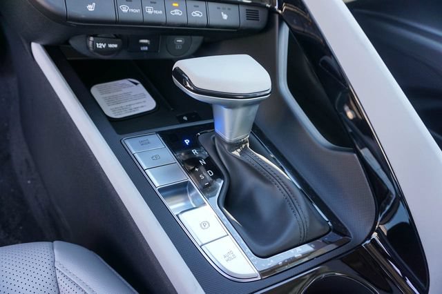 New 2026 Hyundai Elantra Limited FWD image 17
