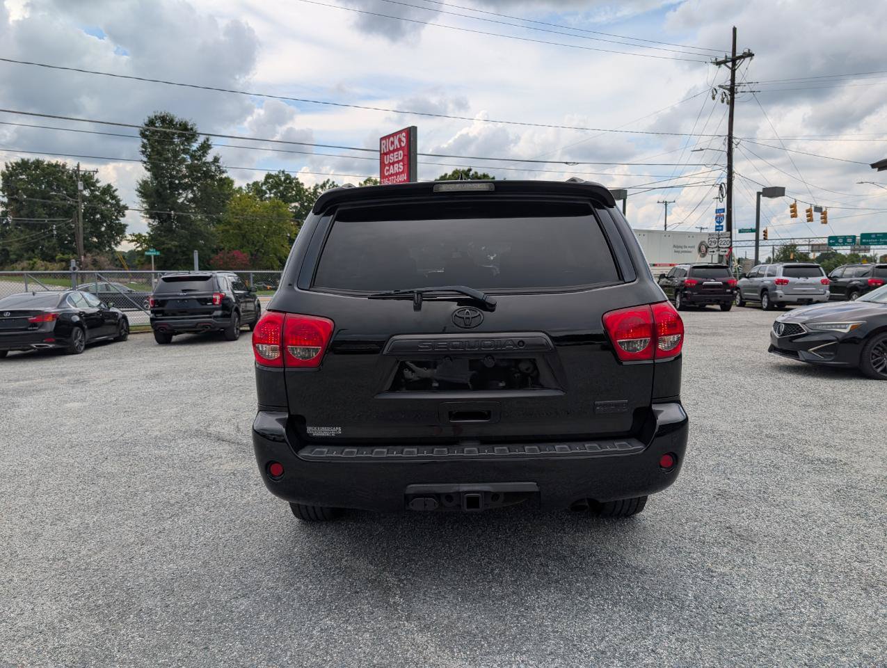 Used 2016 Toyota Sequoia Limited w/ Safety & Convenience Package AWD/4WD image 8