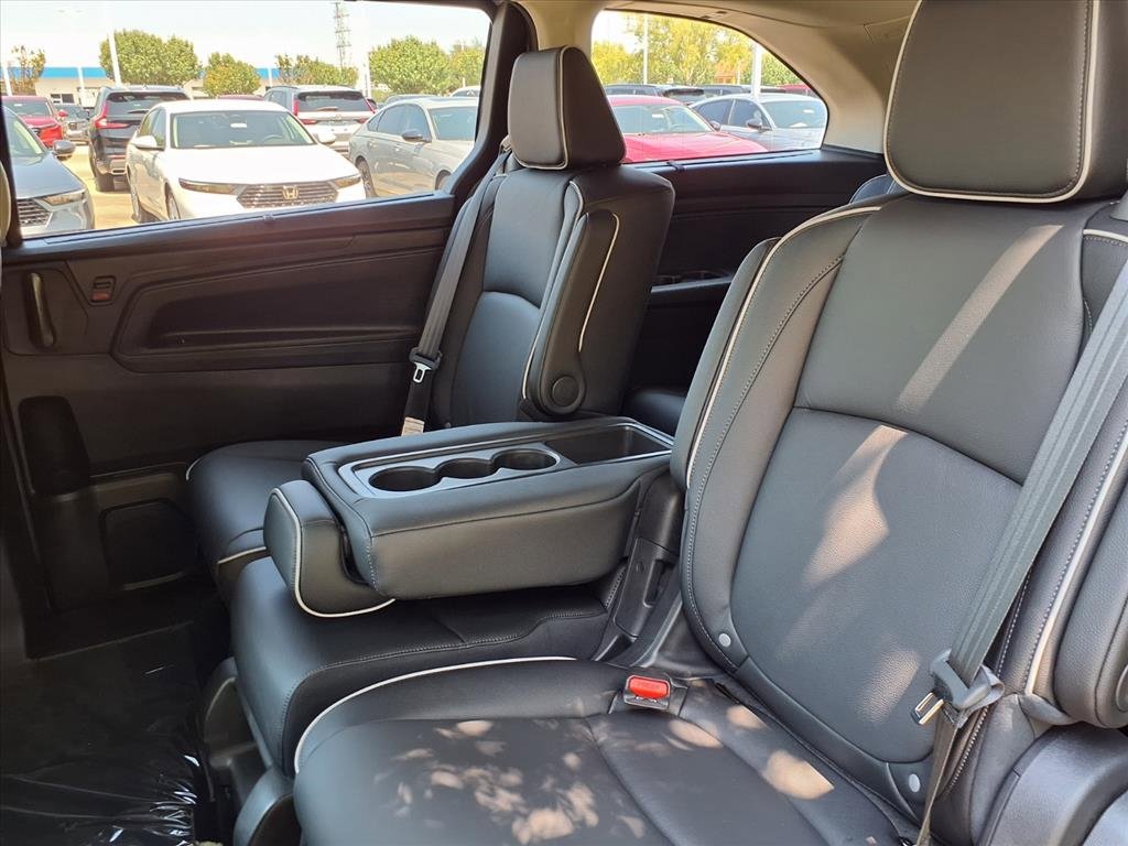 New 2026 Honda Odyssey Touring image 17