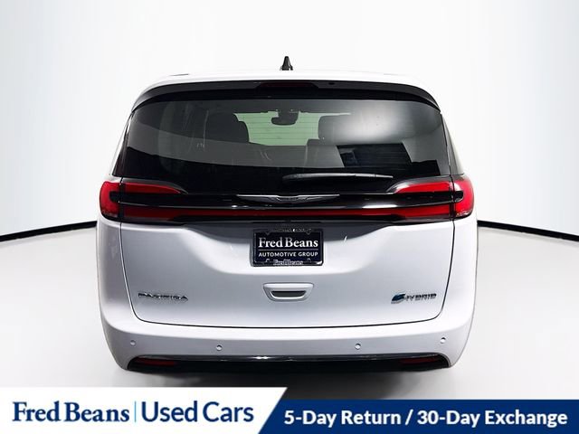 Used 2024 Chrysler Pacifica Limited FWD image 7