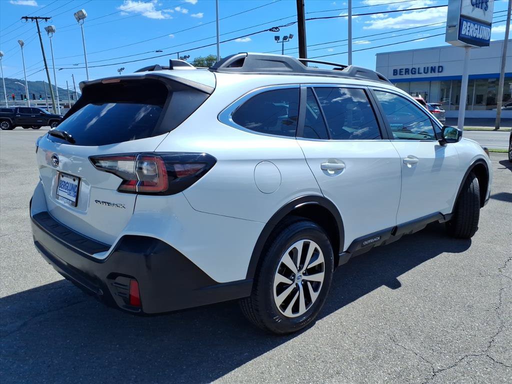 Used 2021 Subaru Outback AWD/4WD image 4