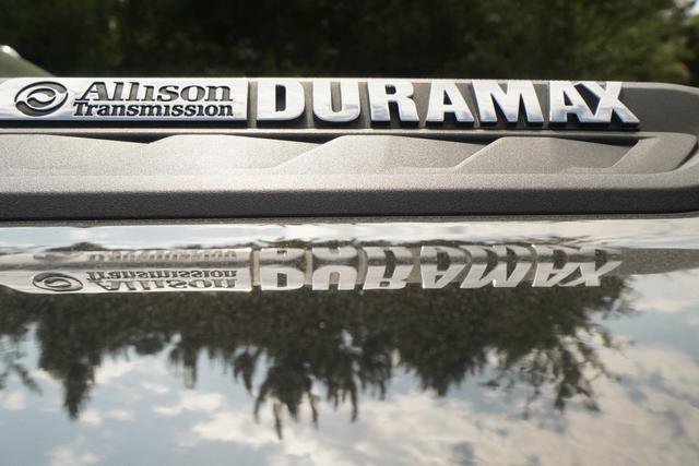 Used 2022 Chevrolet Silverado 2500 LTZ w/ LTZ Plus Package AWD/4WD image 47