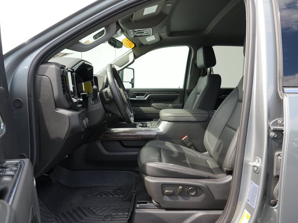 Certified 2025 Chevrolet Silverado 3500 LTZ w/ LTZ Plus Package AWD/4WD image 12