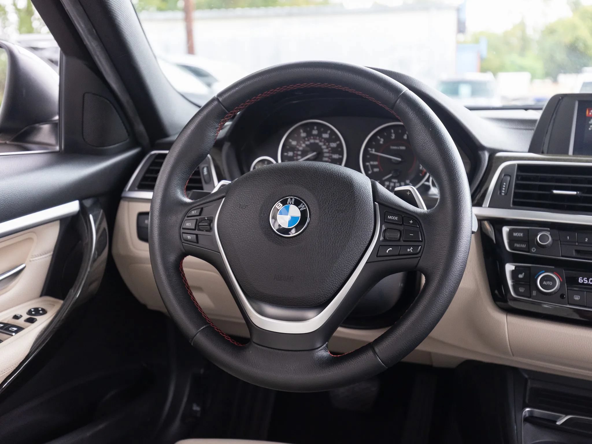 Used 2018 BMW 330i Sedan RWD image 32