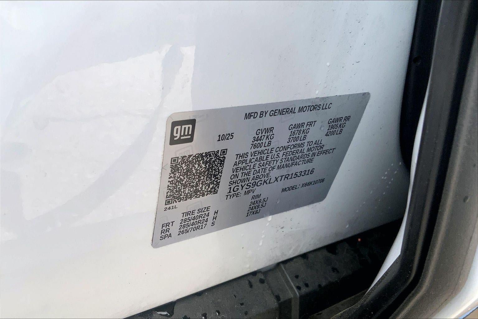 Certified 2026 Cadillac Escalade Platinum Sport AWD/4WD image 32