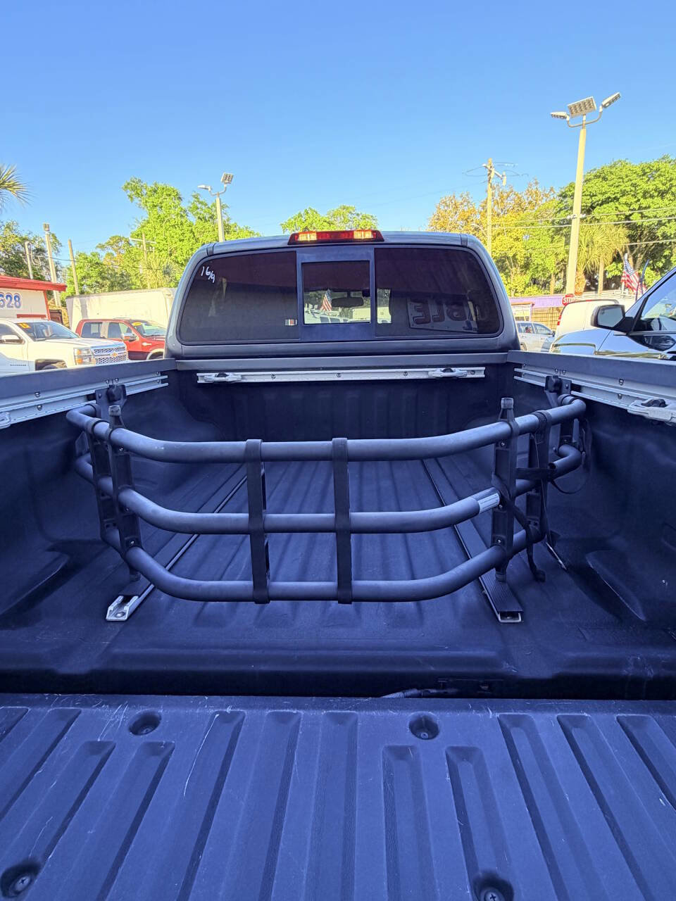 Used 2016 Nissan Frontier SV w/ SV Value Truck Package RWD image 7