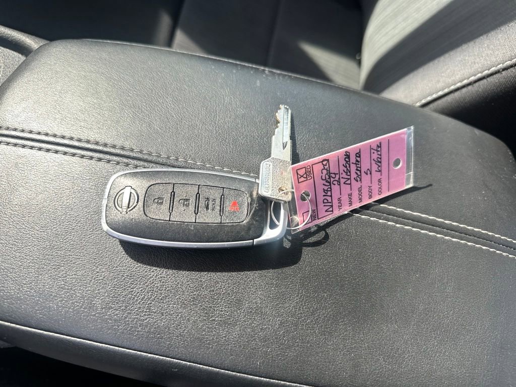 Used 2024 Nissan Sentra SV image 16