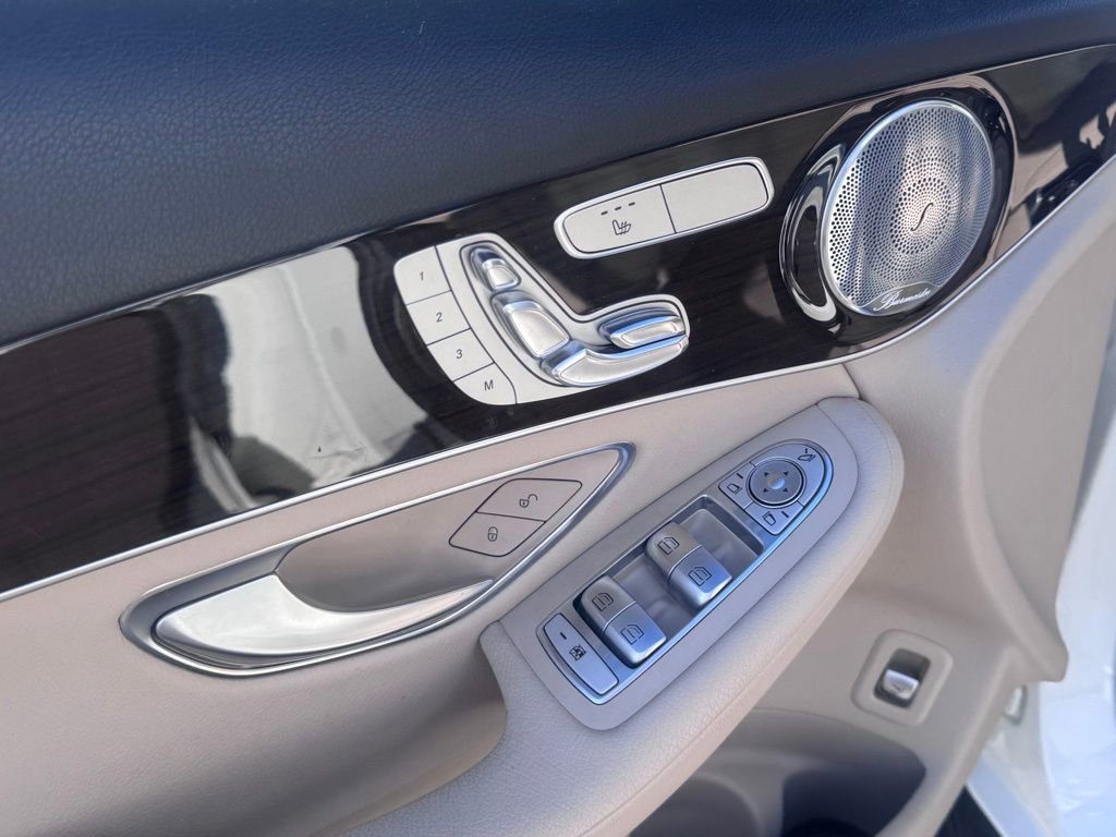 Used 2017 Mercedes-Benz GLC 300 4MATIC image 10