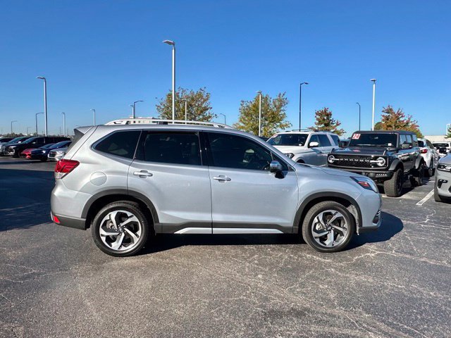 Used 2023 Subaru Forester Touring w/ Popular Package #3 AWD/4WD image 15