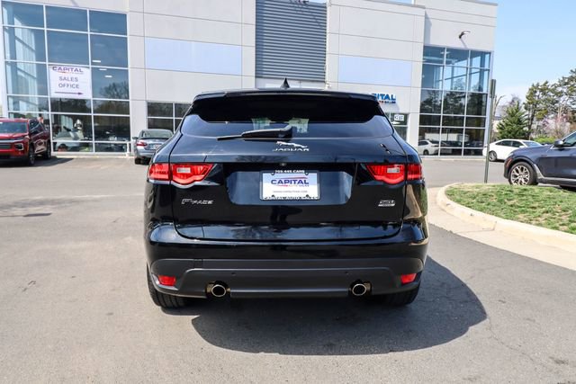Used 2020 Jaguar F-PACE Premium image 16
