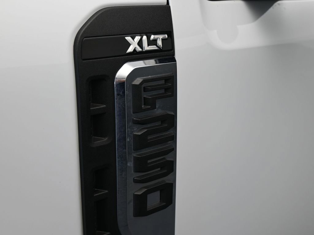 Used 2025 Ford F250 XLT image 33