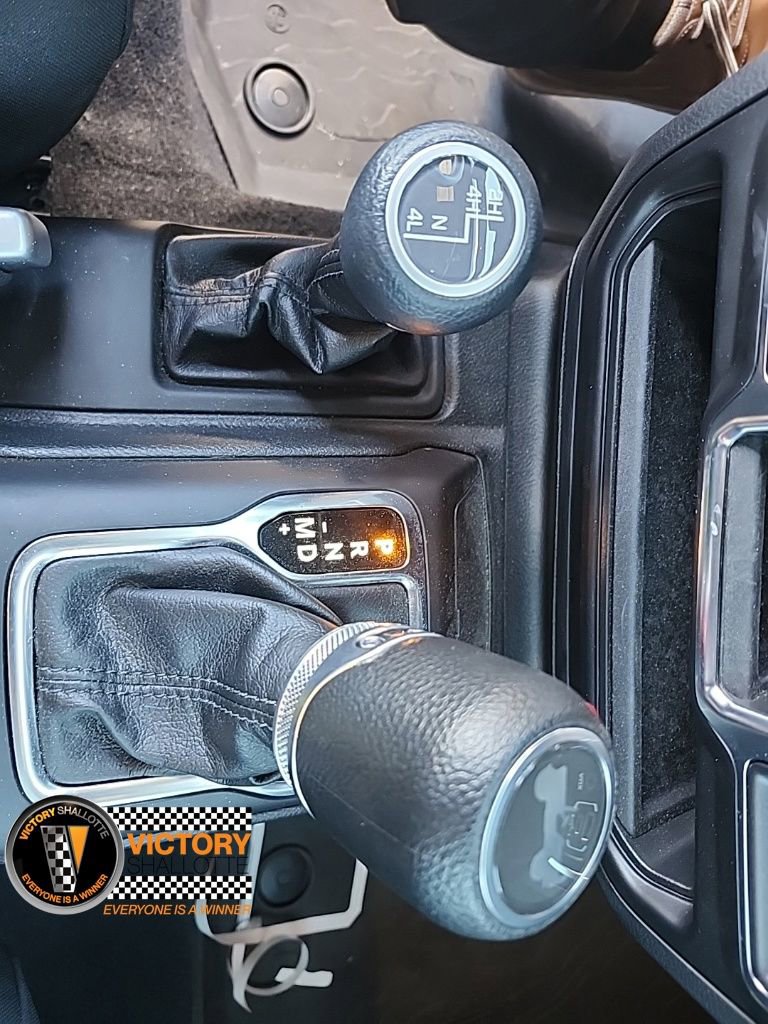 Used 2023 Jeep Wrangler Sport image 7