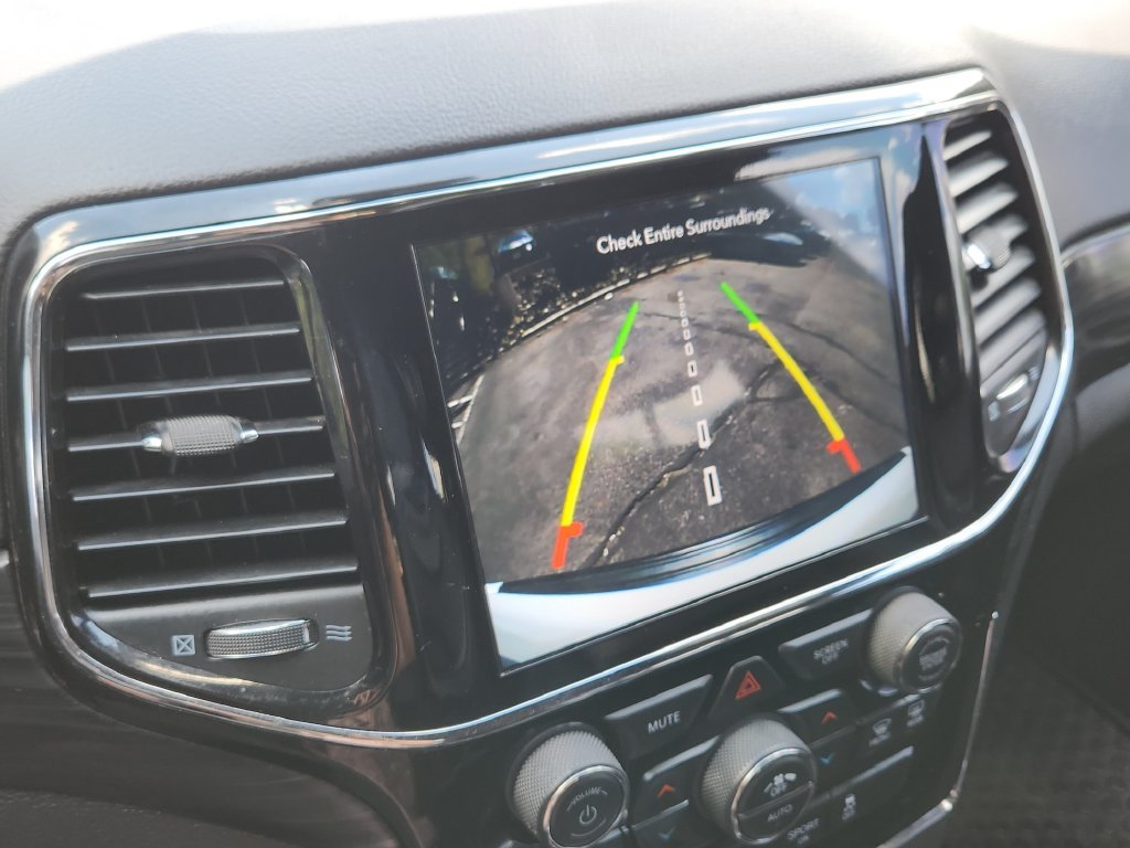 Used 2020 Jeep Grand Cherokee Altitude AWD/4WD image 17