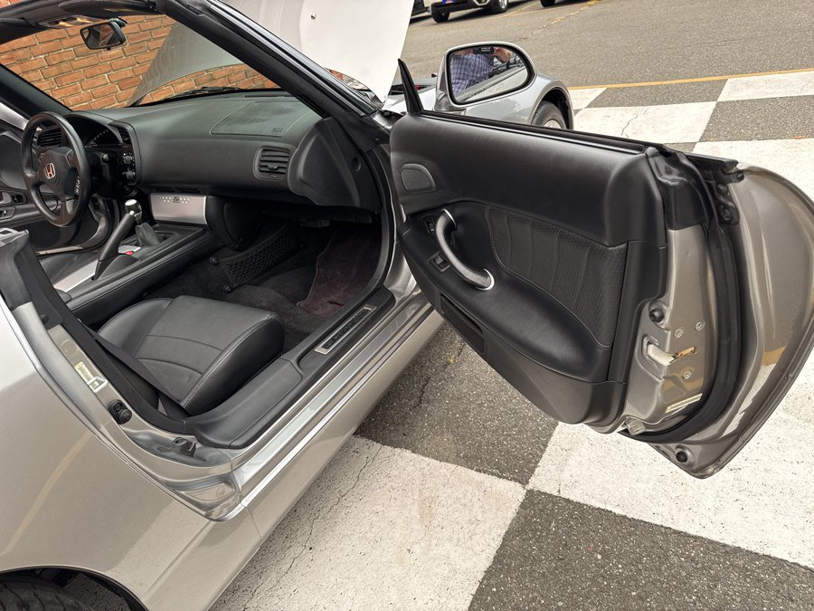 Used 2004 Honda S2000 image 56