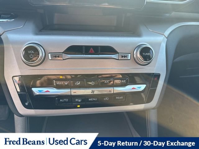 Certified 2022 Ford Explorer XLT w/ Equipment Group 202A AWD/4WD image 24