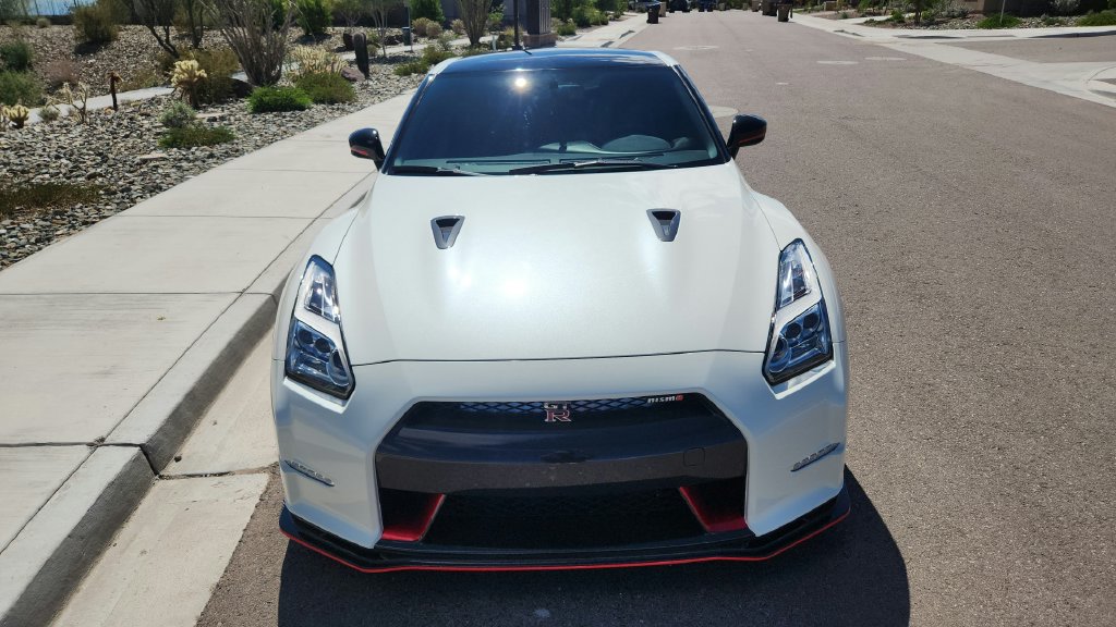 Used 2015 Nissan GT-R NISMO AWD/4WD image 11