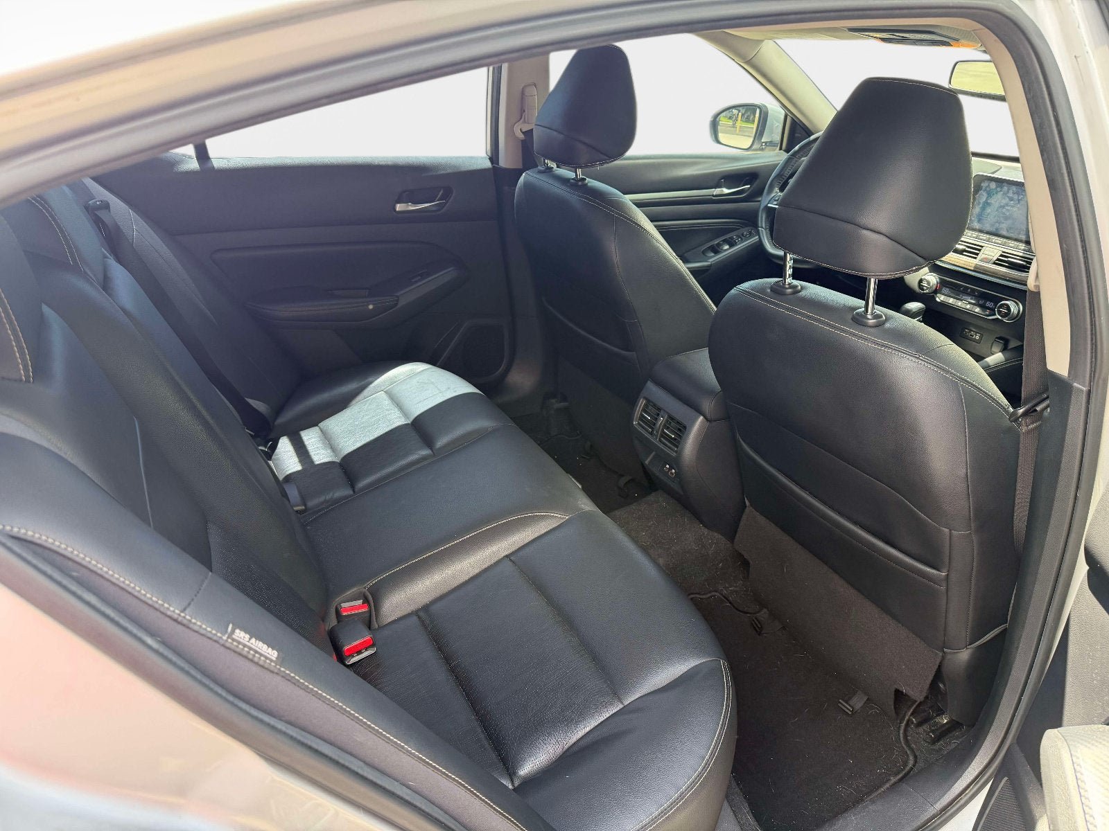 Used 2019 Nissan Altima 2.5 SL FWD image 12