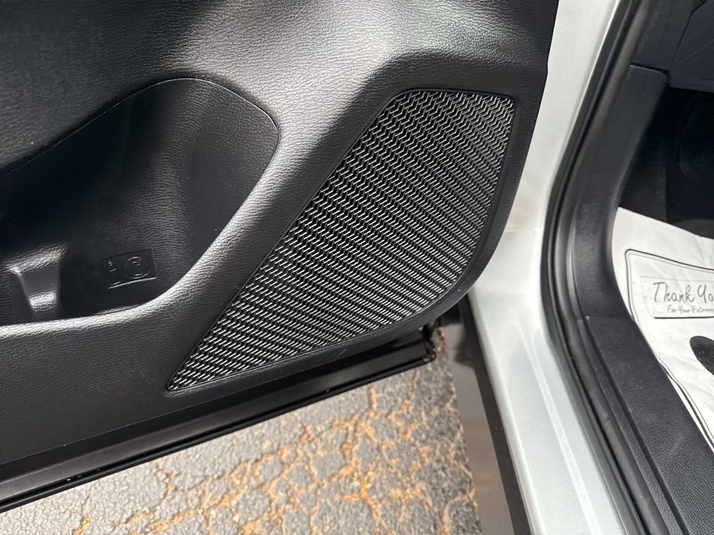 Used 2024 Mitsubishi Outlander ES image 13