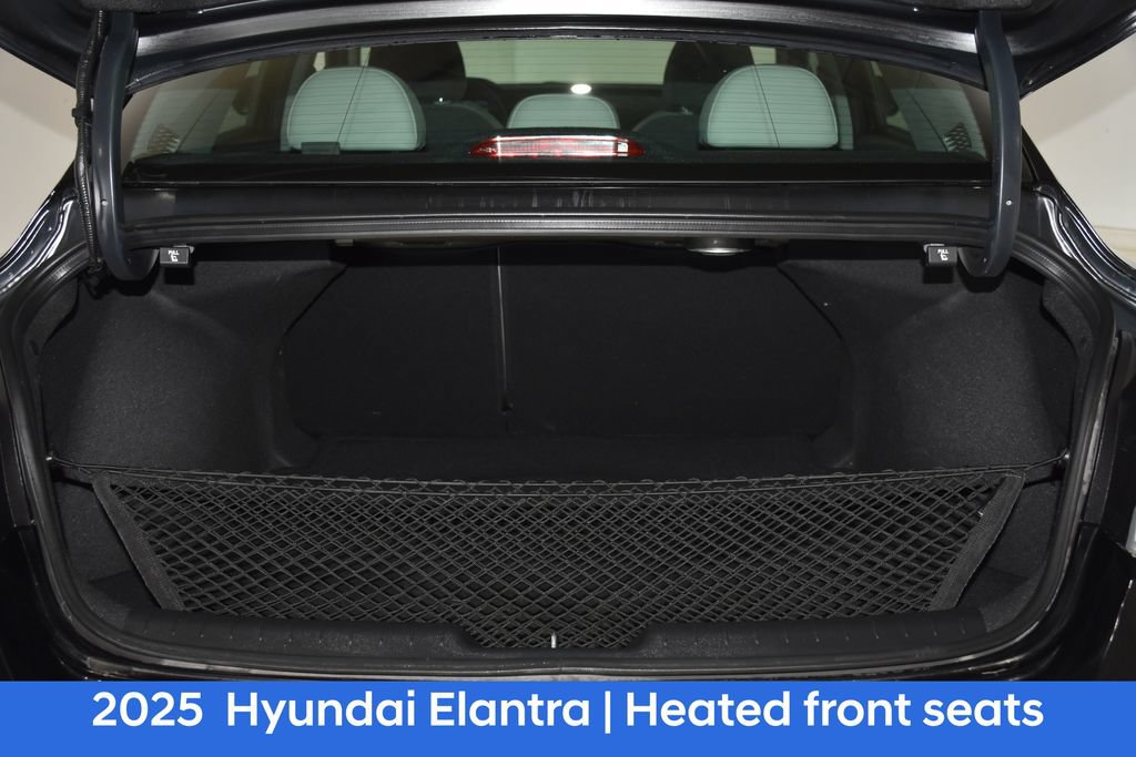 Used 2025 Hyundai Elantra Limited FWD image 29