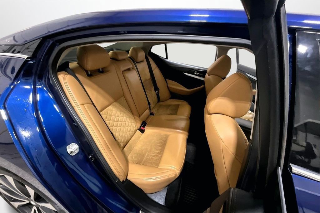 Used 2016 Nissan Maxima SR image 24