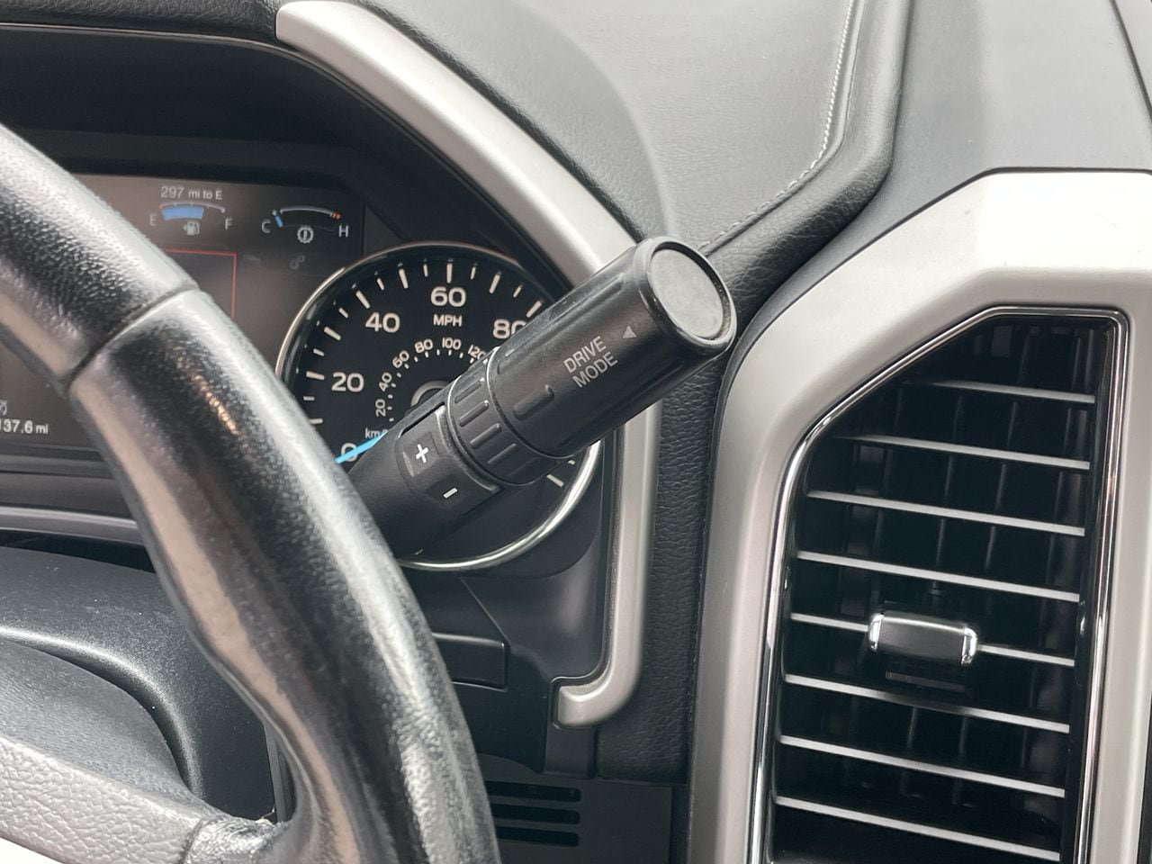 Used 2020 Ford F150 Lariat AWD/4WD image 36