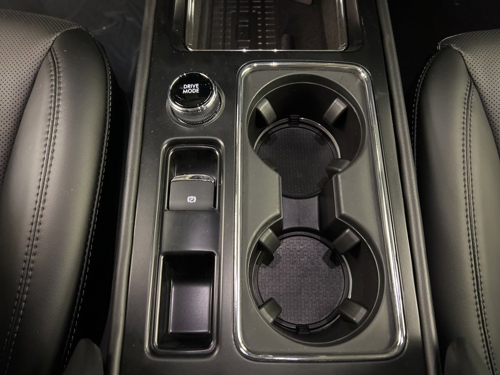 Used 2026 Lincoln Corsair Premiere image 16