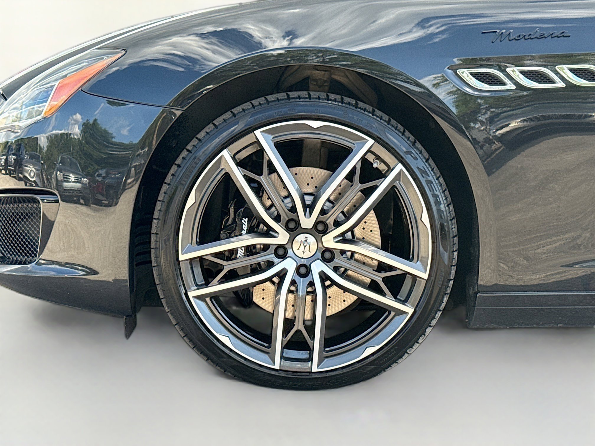 Used 2022 Maserati Quattroporte Modena RWD image 42