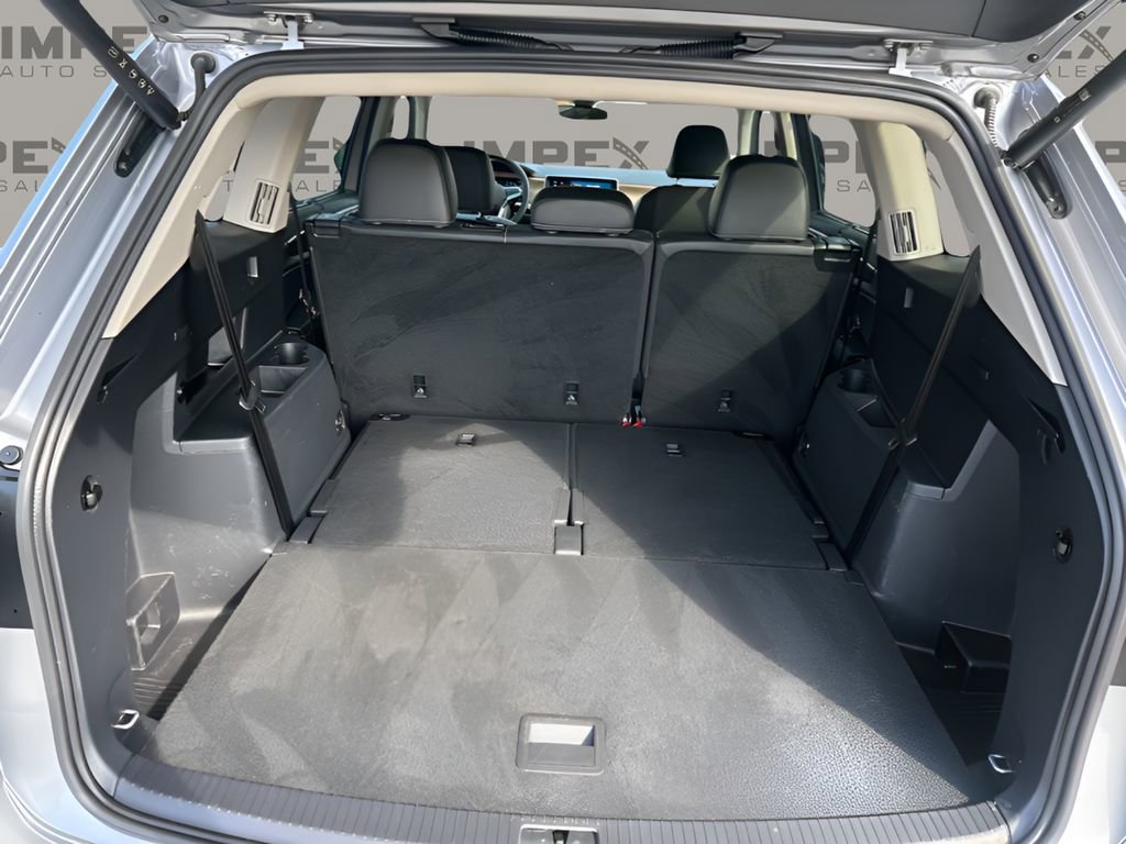 Used 2025 Volkswagen Atlas SE FWD image 27
