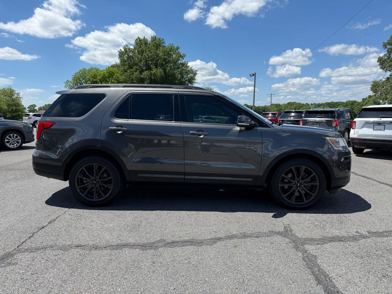 Used 2018 Ford Explorer XLT w/ Equipment Group 202A FWD image 51