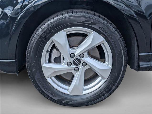 Used 2021 Audi Q3 2.0T Premium Plus w/ Premium Plus Package AWD/4WD image 24