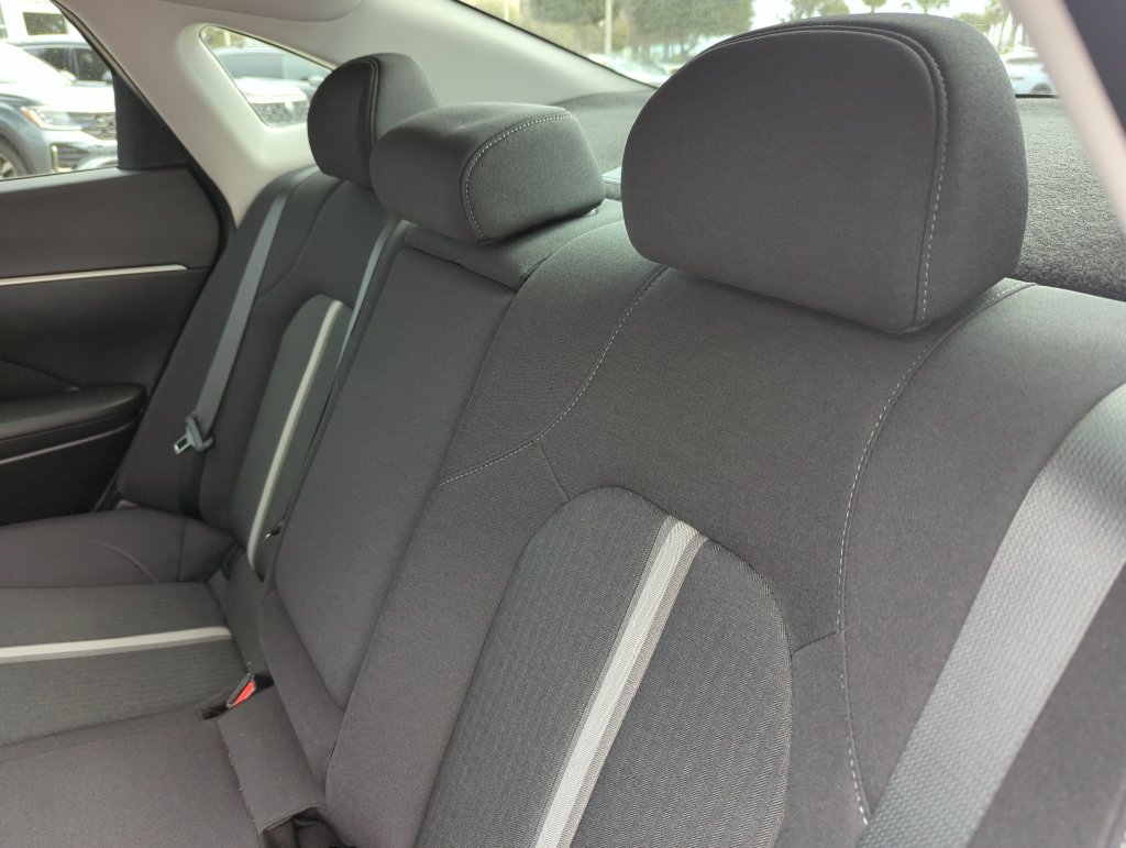 Used 2025 Hyundai Sonata SEL FWD image 27