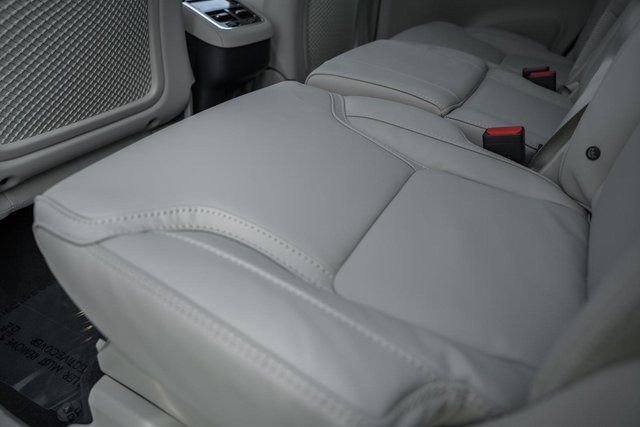 New 2026 Volvo XC90 B6 Ultra w/ Protection Package image 32