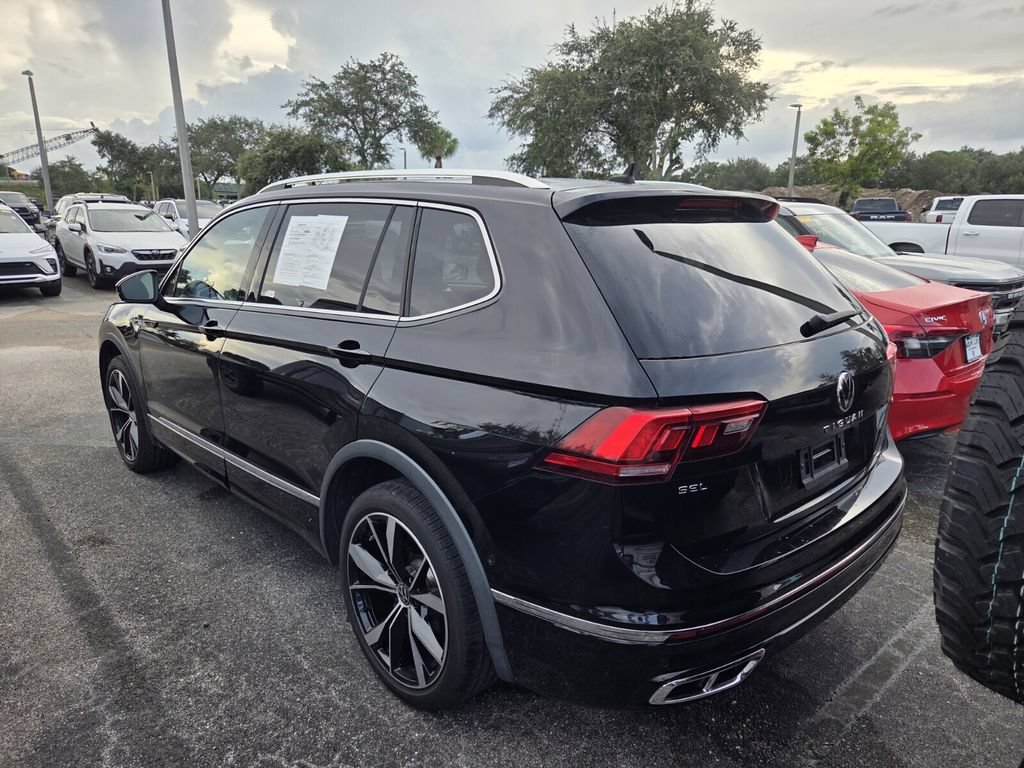 Used 2022 Volkswagen Tiguan SEL R-Line AWD/4WD image 4