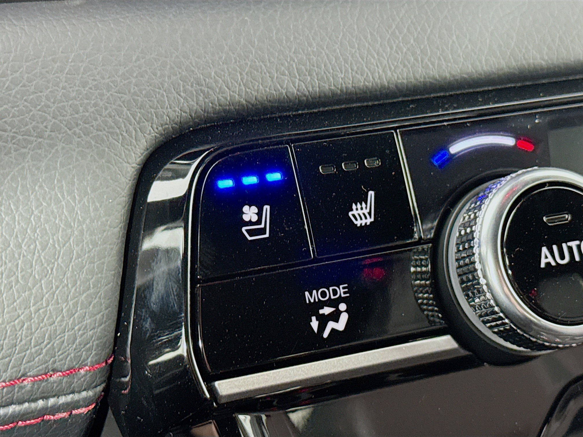 New 2025 Honda Pilot Black Edition image 21