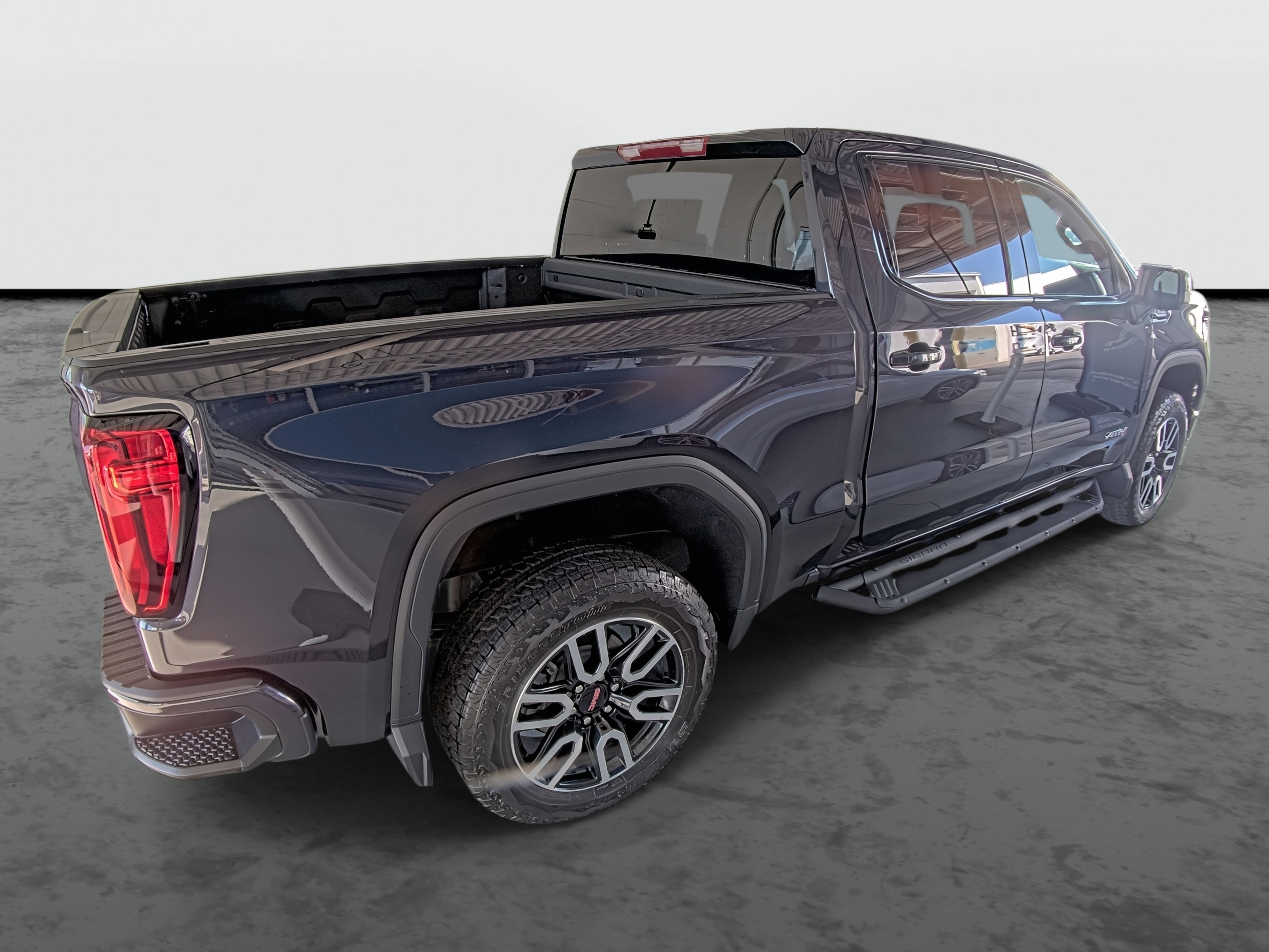 Used 2025 GMC Sierra 1500 AT4 image 14
