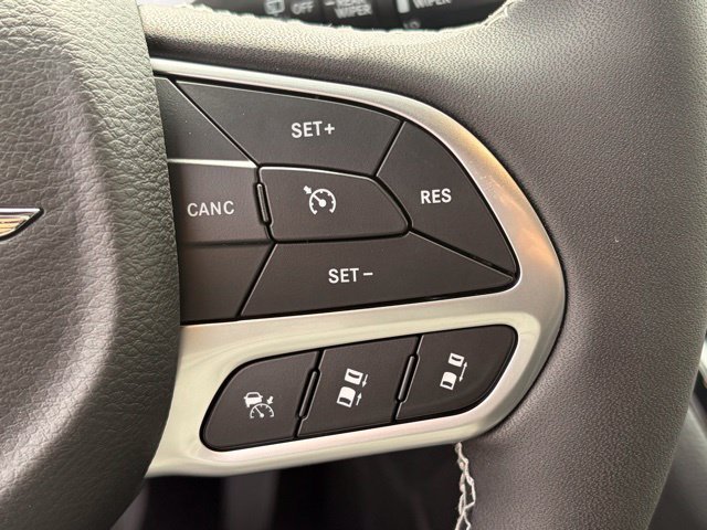 New 2026 Chrysler Pacifica Limited FWD image 19
