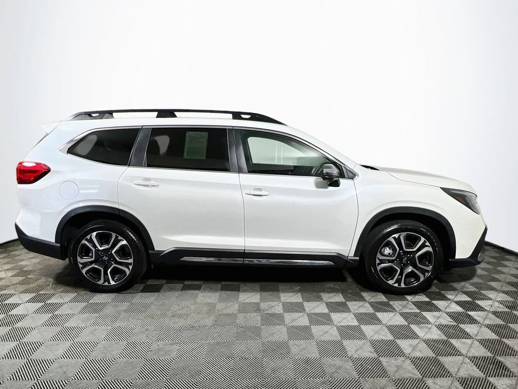 Used 2023 Subaru Ascent Limited w/ Technology Package AWD/4WD image 8