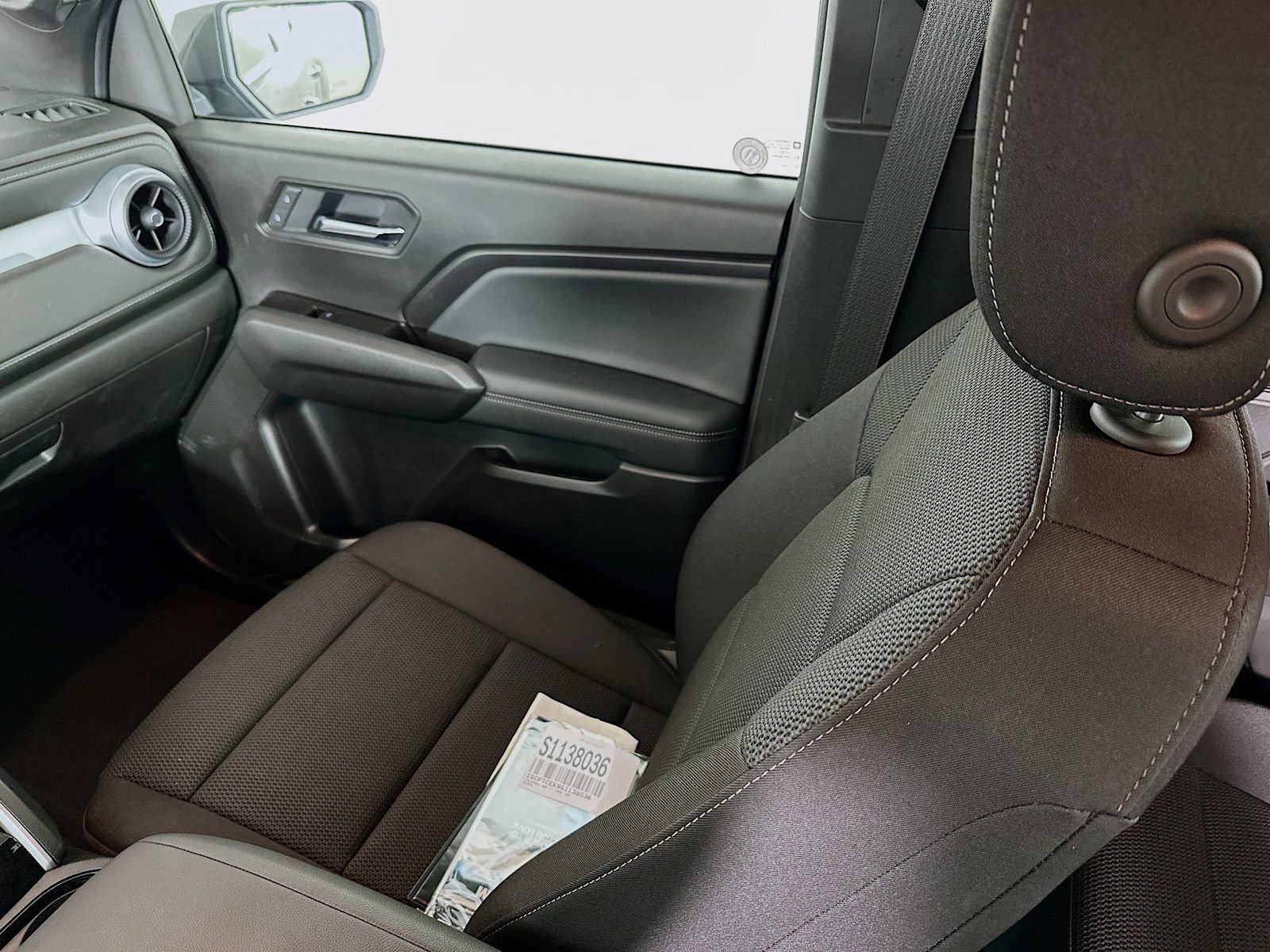 Used 2025 Chevrolet Colorado LT image 24