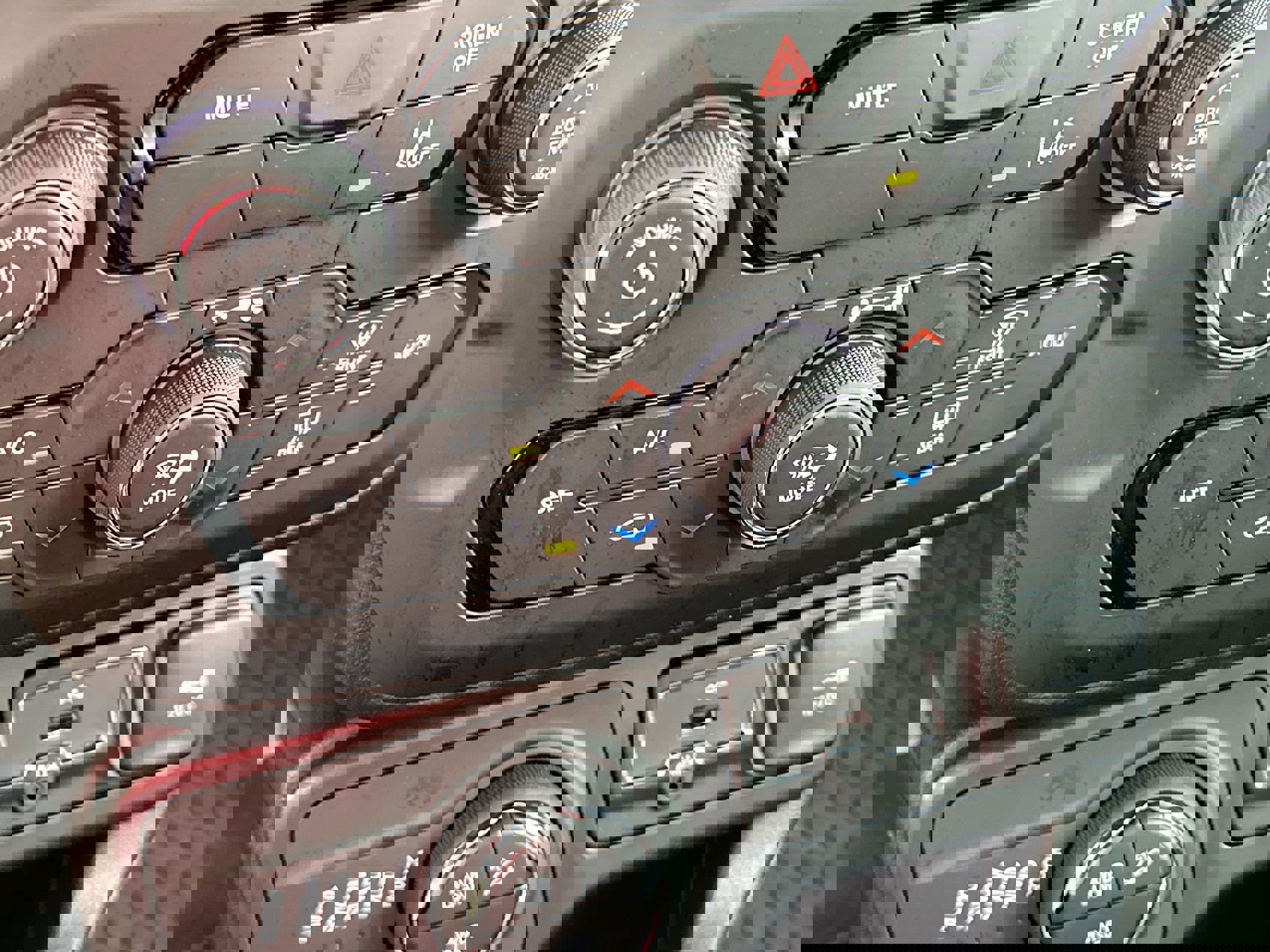 Used 2023 Jeep Renegade Trailhawk image 19