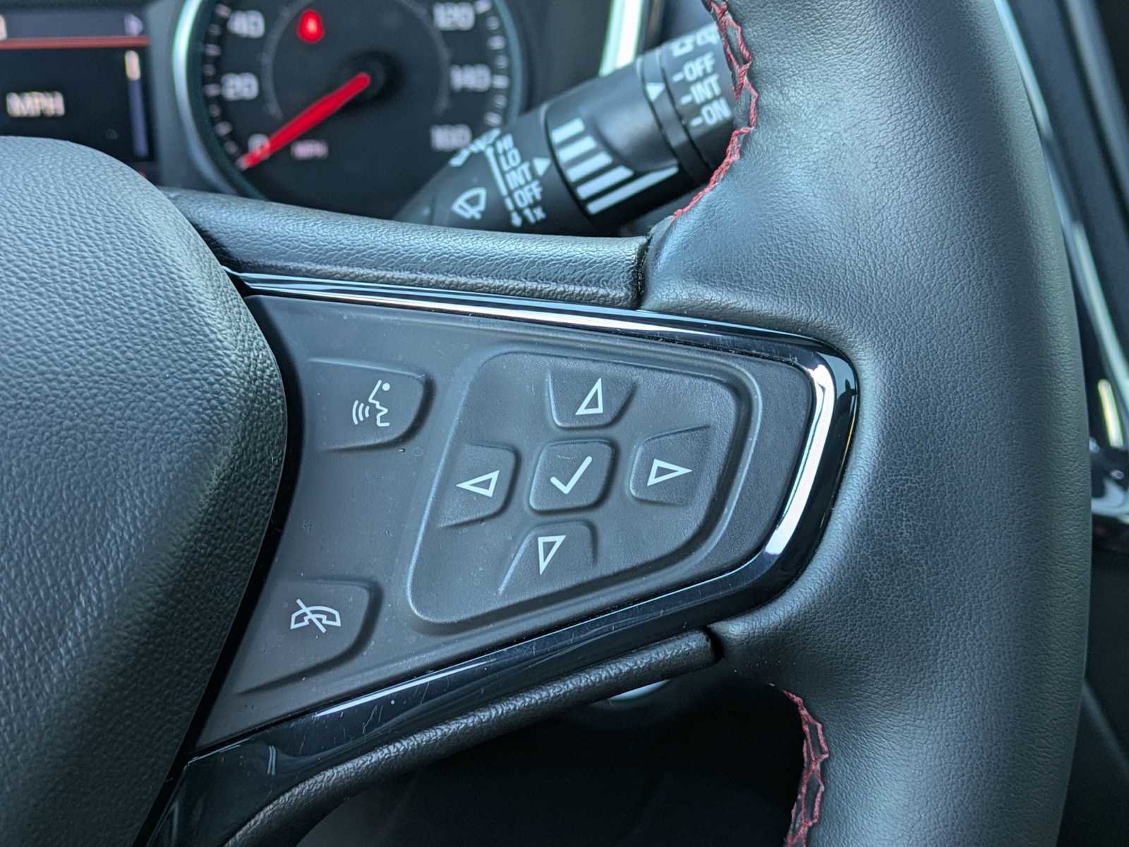 Used 2024 Chevrolet Equinox RS w/ RS Leather Package image 24