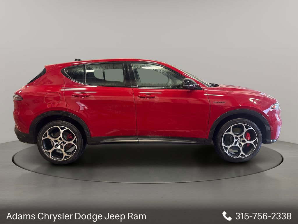 Used 2024 Alfa Romeo Tonale Veloce w/ Active Assist Package AWD/4WD image 5