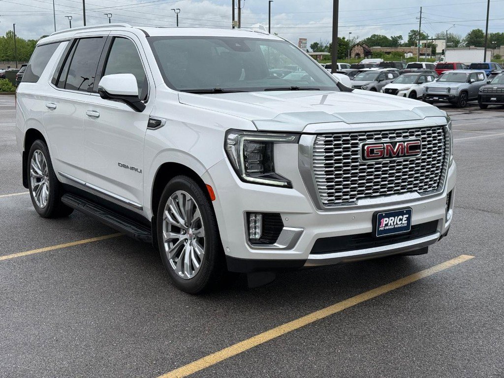 Used 2024 GMC Yukon Denali w/ Advanced Technology Package AWD/4WD image 8