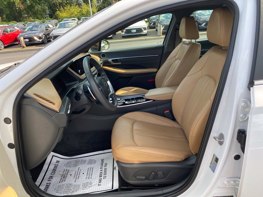 Certified 2023 Hyundai Sonata Limited FWD image 13