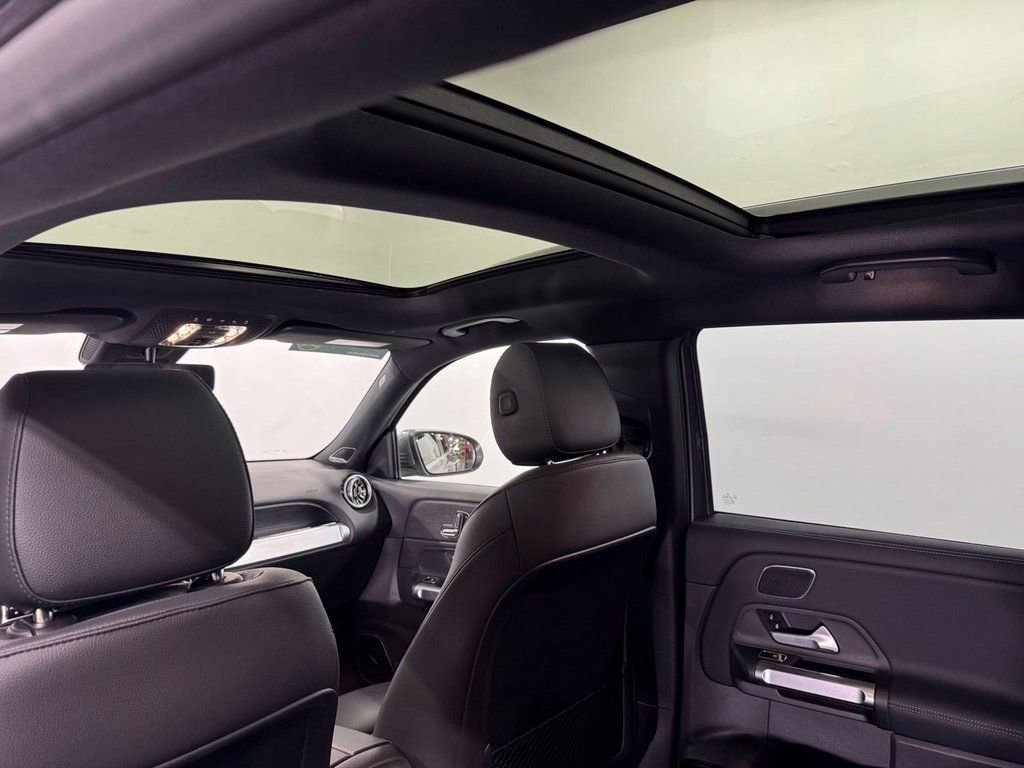 Certified 2023 Mercedes-Benz EQB 300 4MATIC w/ Pinnacle Package image 23