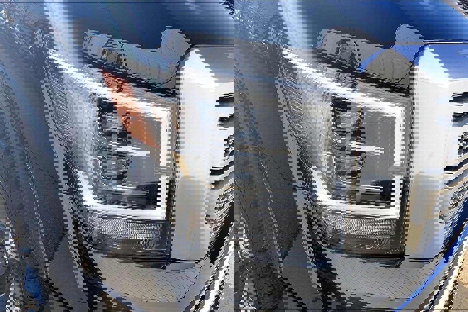 Used 2022 Nissan Titan Platinum Reserve w/ Moonroof Package image 33