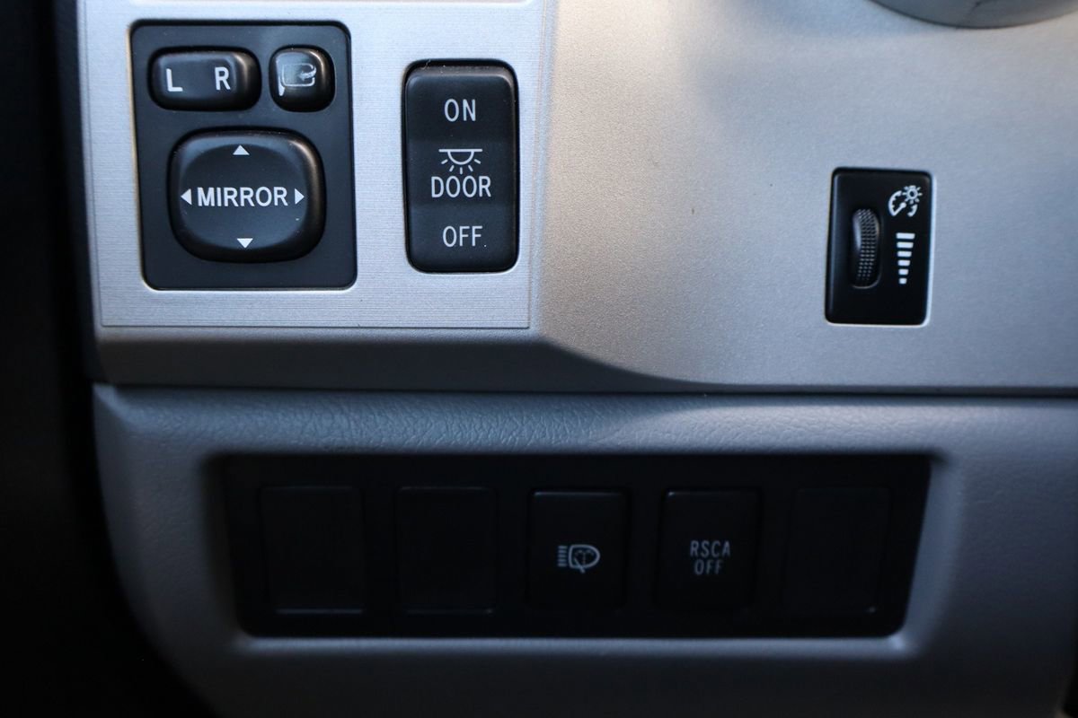 Used 2008 Toyota Sequoia Limited AWD/4WD image 30