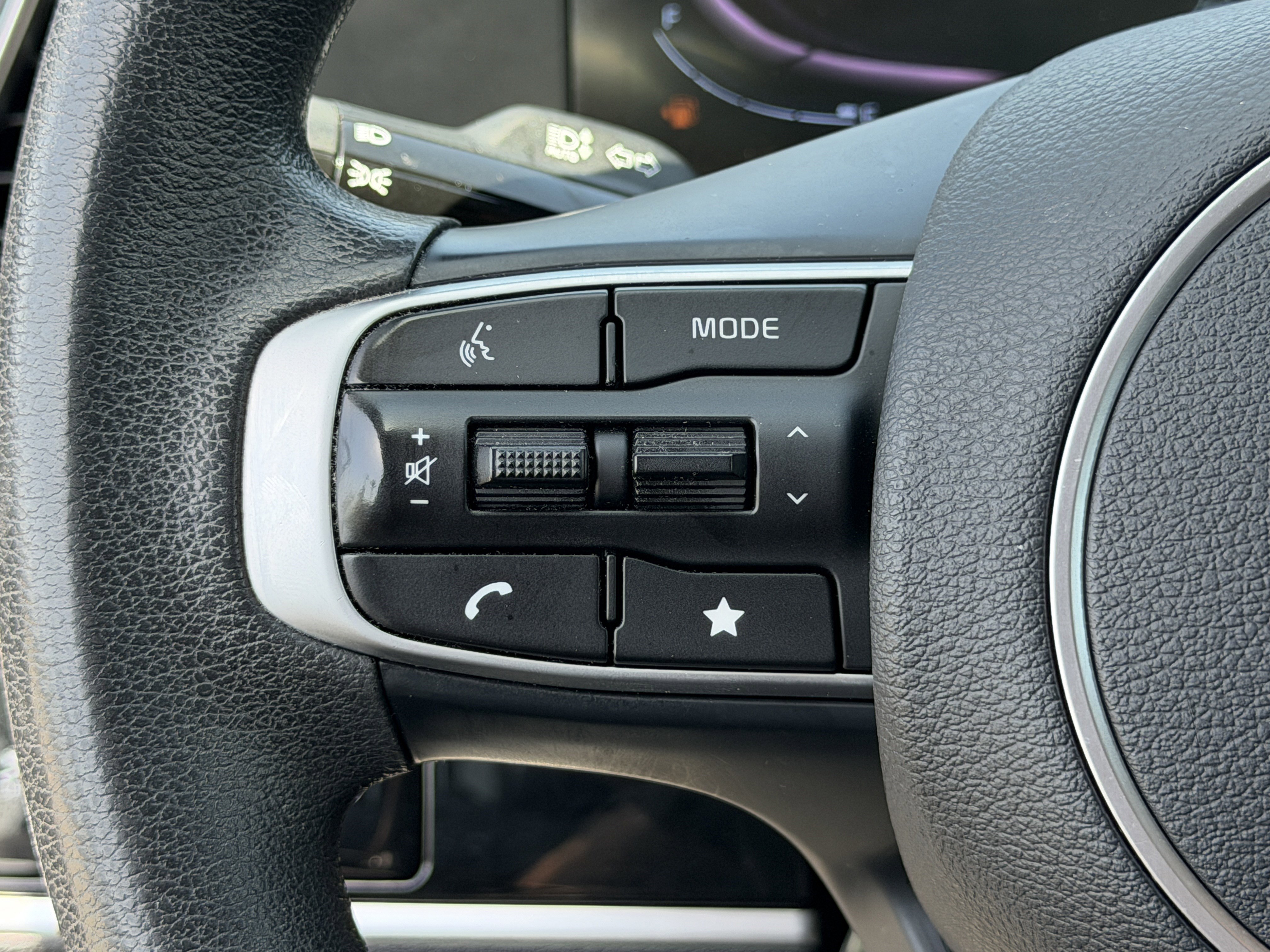 Used 2023 Kia Sportage LX image 18