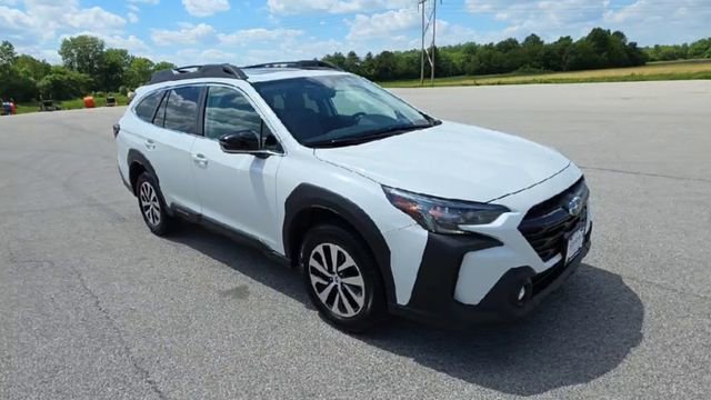 Used 2023 Subaru Outback Premium AWD/4WD image 3